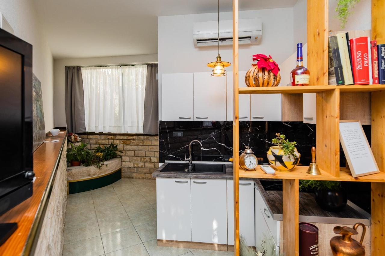 Glicinia Apartment Šibenik Екстериор снимка