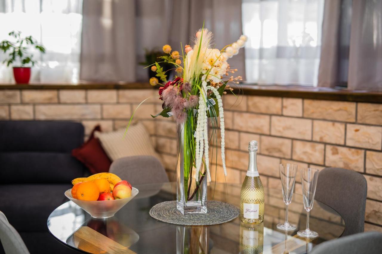Glicinia Apartment Šibenik Екстериор снимка